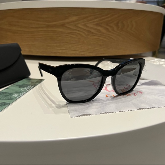 New Maui Jim Alulu cat eye polarized sunglasses - Picture 6 of 13